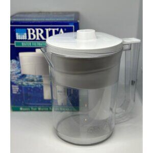 Brita Classic Water Filter Pitcher – Standard Model with Box (No Filter)